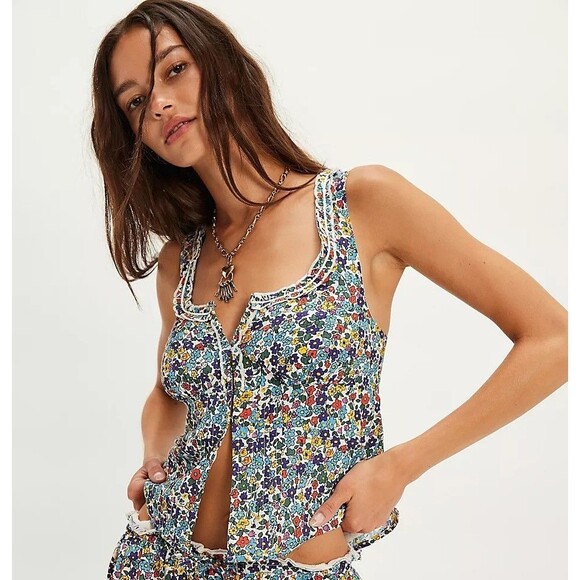 Free People Ellia Printed Blouse Top Tank Floral Smocked Sleeveless L New 281907 - Picture 1 of 6